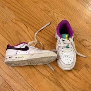 5/$25 Nike Kids White and Purple Sneakers size 11